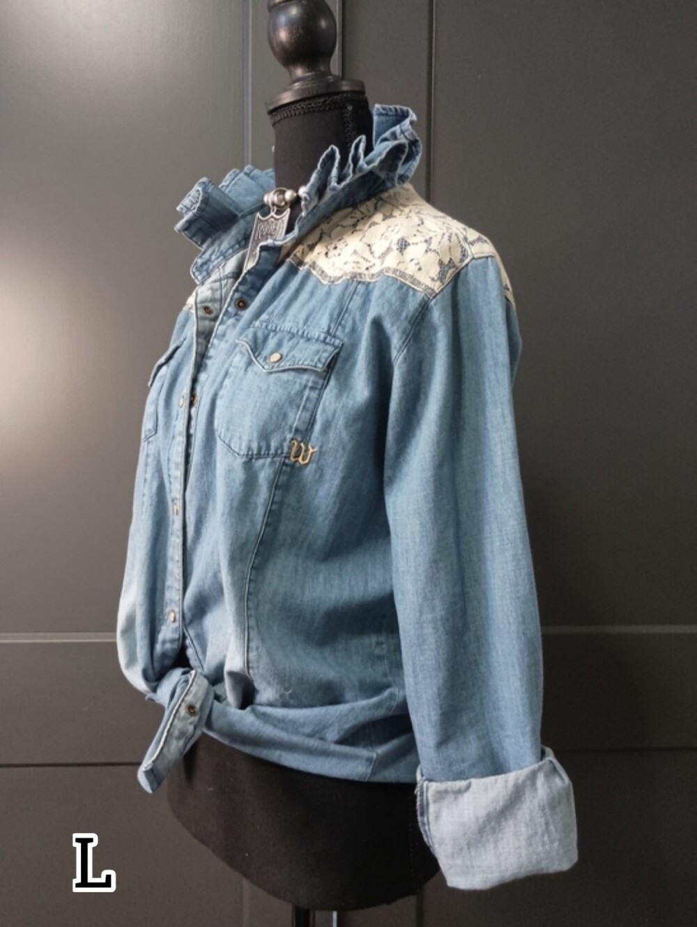 Upcycled Women's Wrangler Denim & Lace Ruffle Collar Shirt #150